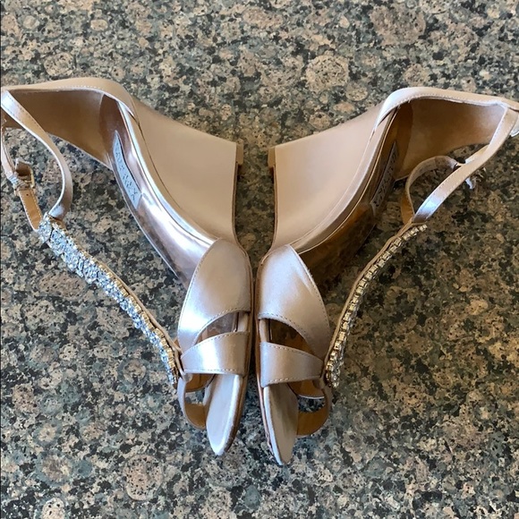 Badgley Mischka wedge - Picture 3 of 5